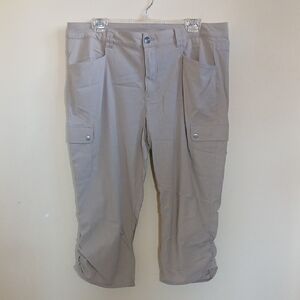 Eddie Bauer Tan Cargo Capri Pants